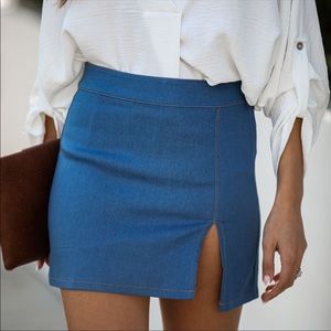 VICI NWOT Skylar + Madison Denim Skirt size Small comfortable/stretchy Sold Out